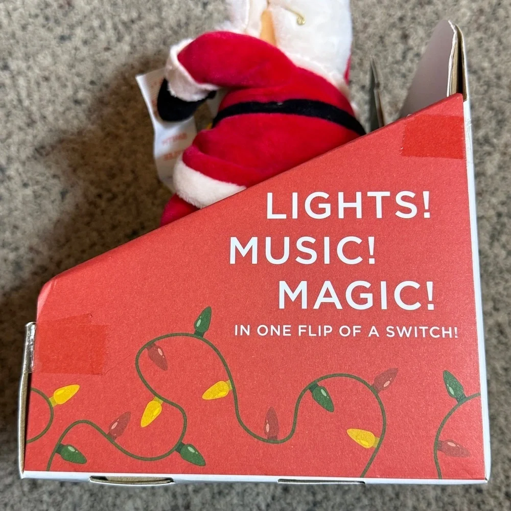 Hallmark Musical Tree-Lighting Santa NEW